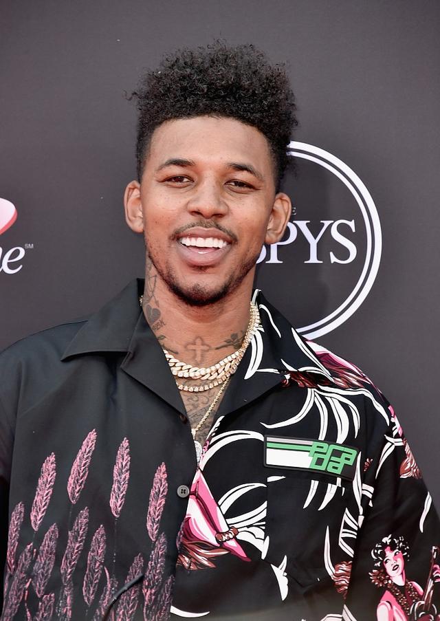 少一人的切尔西让阿森纳犯难，英超争冠从来不乏拼桌的（十人切尔西仍让阿森纳犯难，英超争冠从不缺搅局者）