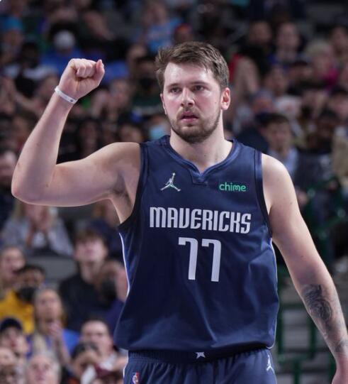 被与贝肯鲍尔比较？凯恩：我从小就喜欢防守，很享受铲球（被拿来与贝肯鲍尔相提并论？凯恩：自幼热爱防守，铲球令我乐在其中）