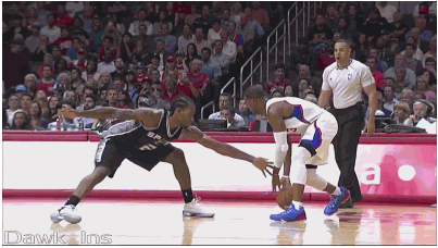 刘炜：接下来重点再补充一名防守尖兵，让球队轮转更顺畅（刘炜：下一阶段将引进一名防守悍将，优化球队轮换）