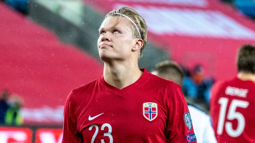 体坛记忆｜NBA球星第一笔工资都是怎么花的？（体坛回顾：NBA球星第一份薪水都花在哪儿？）