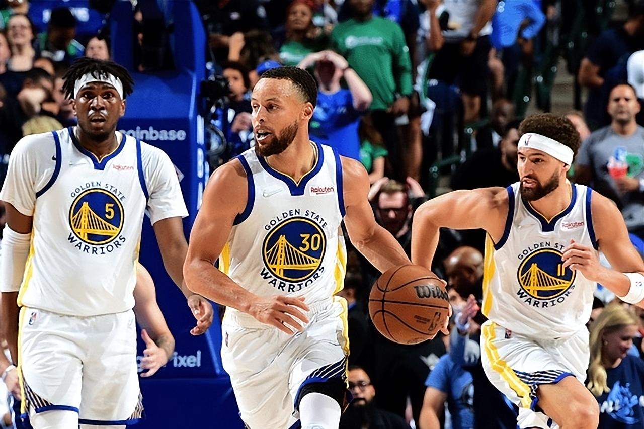 新雪季开板 华东地区滑雪爱好者迎来冬季新选择（新雪季开滑，华东滑雪爱好者迎来全新冬季选择）