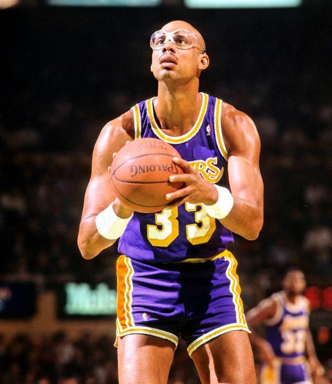 兜兜转转十余年，矿工离开顿涅茨克的这些年都用过哪些球场？（离开顿涅茨克后十余载，矿工辗转的主场都有哪些？）