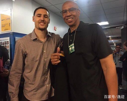 法尔克：凯恩与拜仁愿意续约至2028年，他愿意世界杯后再谈（法尔克：凯恩与拜仁倾向续约到2028，世界杯结束后再谈判）