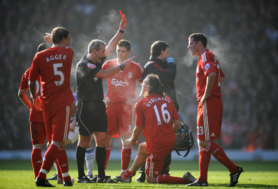 33岁内马尔爆发！17分钟戴帽救赎！3场轰5球1助，冲击明年世界杯（33岁内马尔火力全开：17分钟帽子戏法，近3战5球1助，剑指明年世界杯）