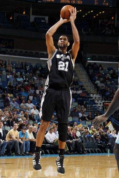 美加墨世界杯分组出炉：姆巴佩哈兰德死亡之组，梅西C罗上上签（美加墨世界杯抽签揭晓：姆巴佩、哈兰德落入死亡之组，梅西、C罗喜得上上签）