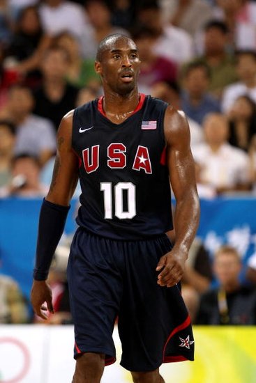 维拉客场4-3逆转布莱顿，终结其英超主场不败纪录，升至第三名。（阿斯顿维拉客场4-3逆转布莱顿，终结对手英超主场不败并升至积分榜第三）