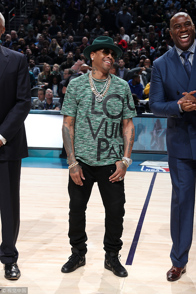 来支持谁的？贝克汉姆现身迈凯伦车队P房（贝克汉姆亮相迈凯伦车队P房，他在支持谁？）