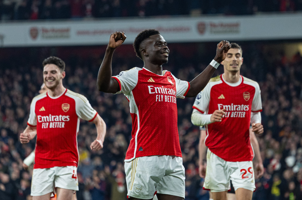 AC米兰通过老将策略增强阵容，引进莫德里奇和蒂亚戈-席尔瓦，弥补后防不足，延续稳定表现。（AC米兰老将加持：莫德里奇与蒂亚戈-席尔瓦加盟，补强后防延续稳定）