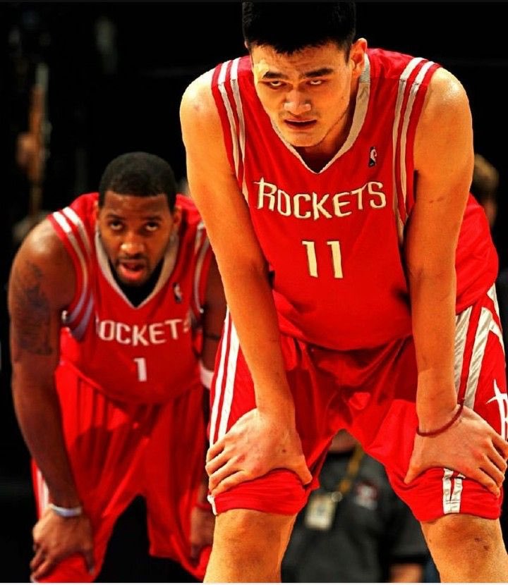 独行侠vs掘金前瞻：浓眉再战约基奇，掘金客场力争复仇（独行侠对阵掘金前瞻：浓眉再度挑战约基奇，掘金客场誓言复仇）