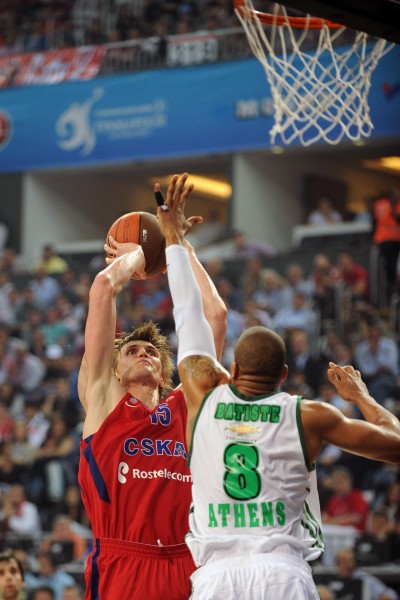 图赫尔：贝林厄姆不喜欢被换下但没人喜欢，年轻球员都很优秀（图赫尔谈贝林厄姆：没人愿意被换下，队内年轻人都很优秀）