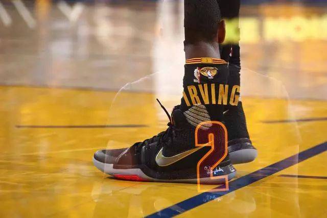 镜报：安东尼愿大幅降薪回归贝蒂斯，已拒绝胜利、博塔弗戈（镜报：安东尼愿为重返贝蒂斯大幅降薪，已拒绝利雅得胜利与博塔弗戈）