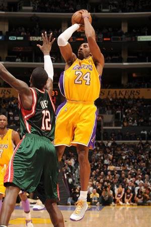 预热！阿森纳官方晒球员用单词形容北伦敦德比：饥渴、刺激……（赛前升温！阿森纳官方发布队员用一个词概括北伦敦德比：渴望、热血……）