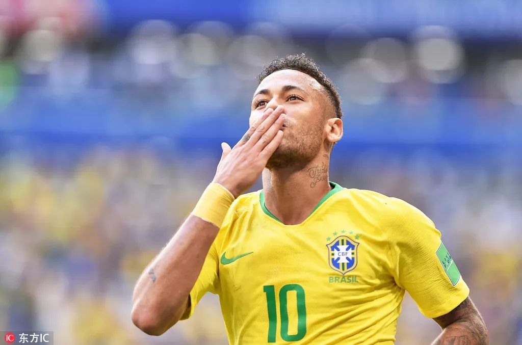 张镇麟替补登场，展现惊人实力（替补出战的张镇麟大放异彩）