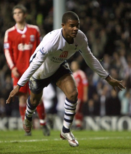 美记：猛龙更倾向于追求字母哥，巴雷特被送走可能性在走高（美媒：猛龙倾向追逐字母哥，巴雷特被交易概率上升）