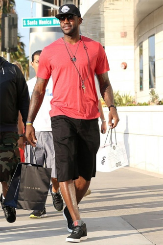 巴萨本赛季13次射门中框，与拜仁、米兰并列五大联赛球队最多（巴萨本季13次击中门框，与拜仁、米兰并列五大联赛之最）